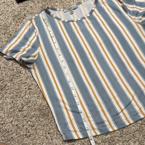 Gaze Blue and White Striped Boxy Crop T-Shirt - Picture 6 of 6